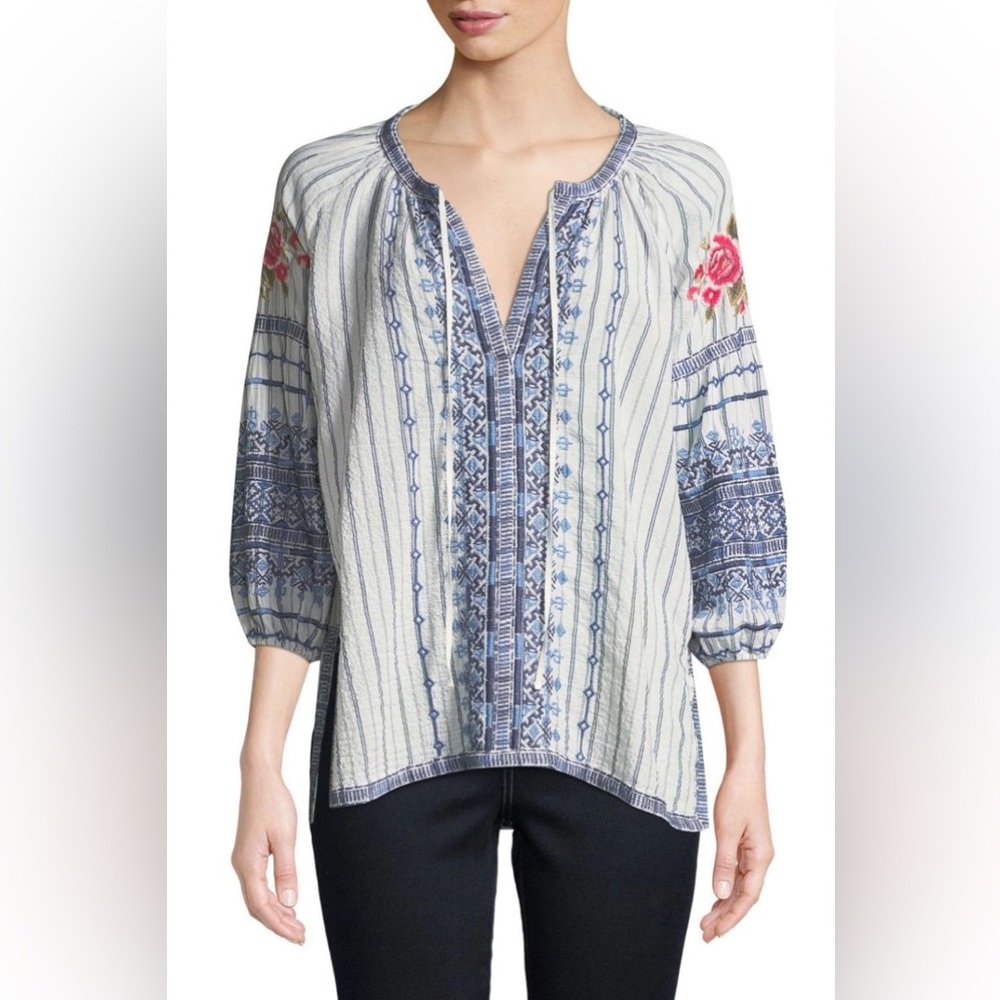 Johnny Was embroidered top size small.